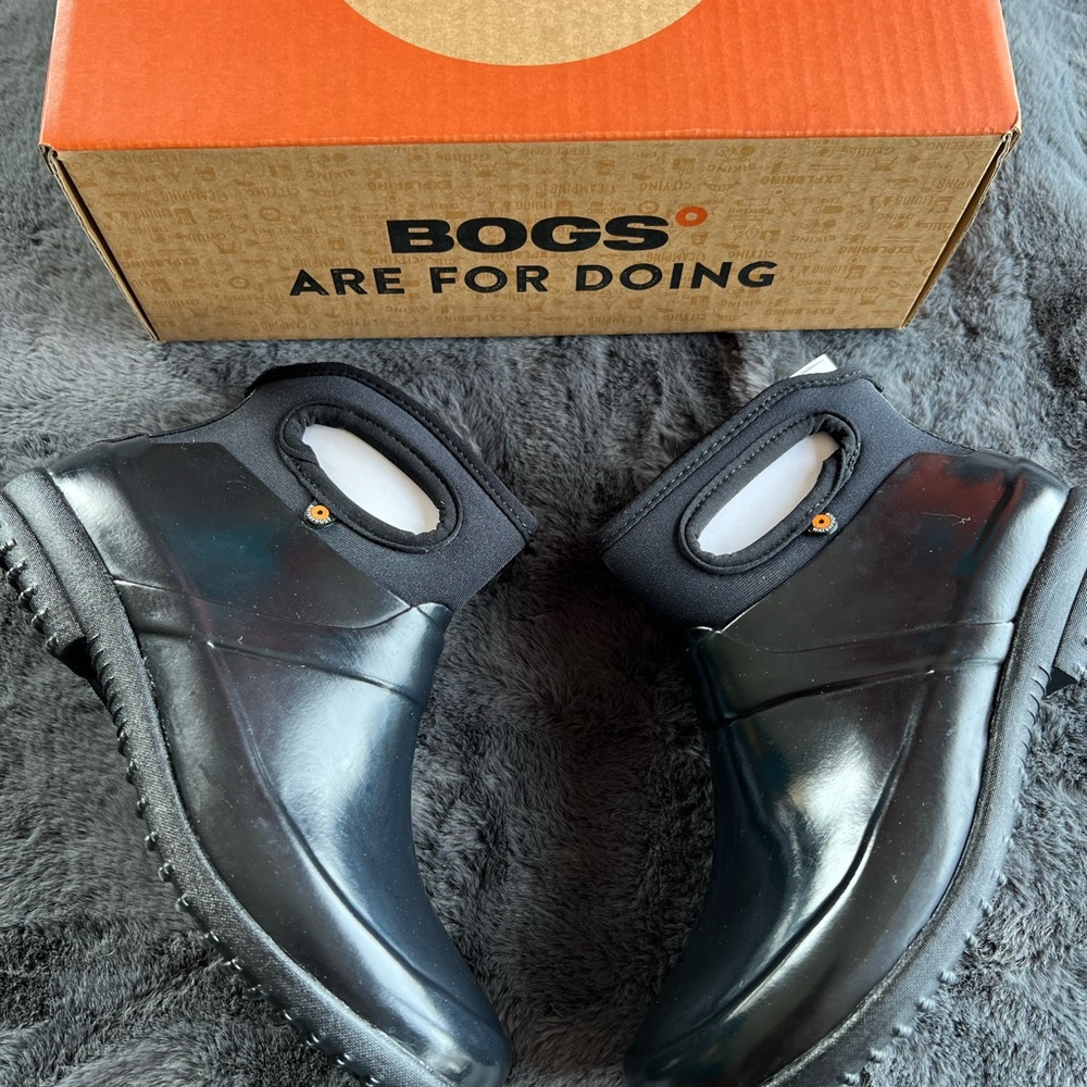NWB Bogs Rain Boot - Picture 5 of 7
